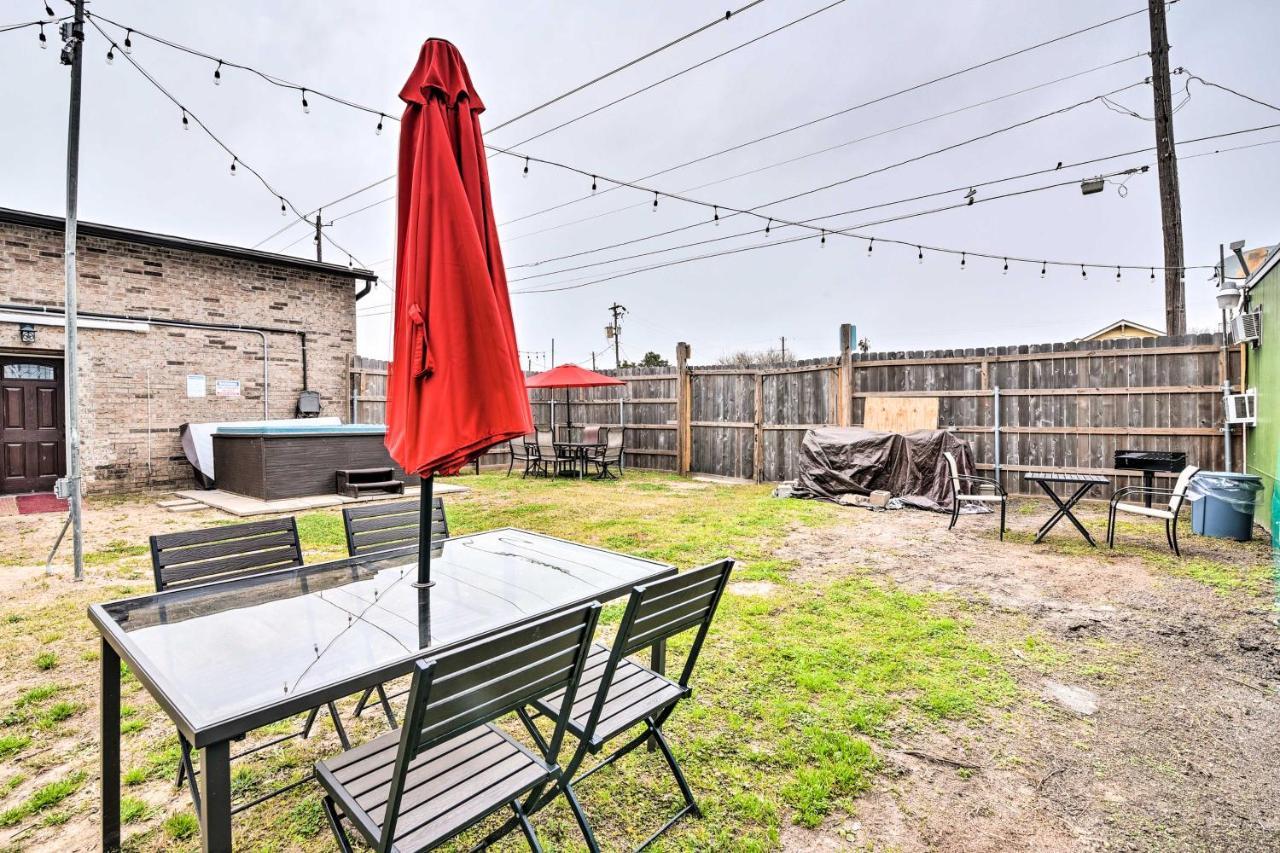 Beautiful Galveston Apt With Deck Less Than 3 Mi To Dtwn! Екстериор снимка