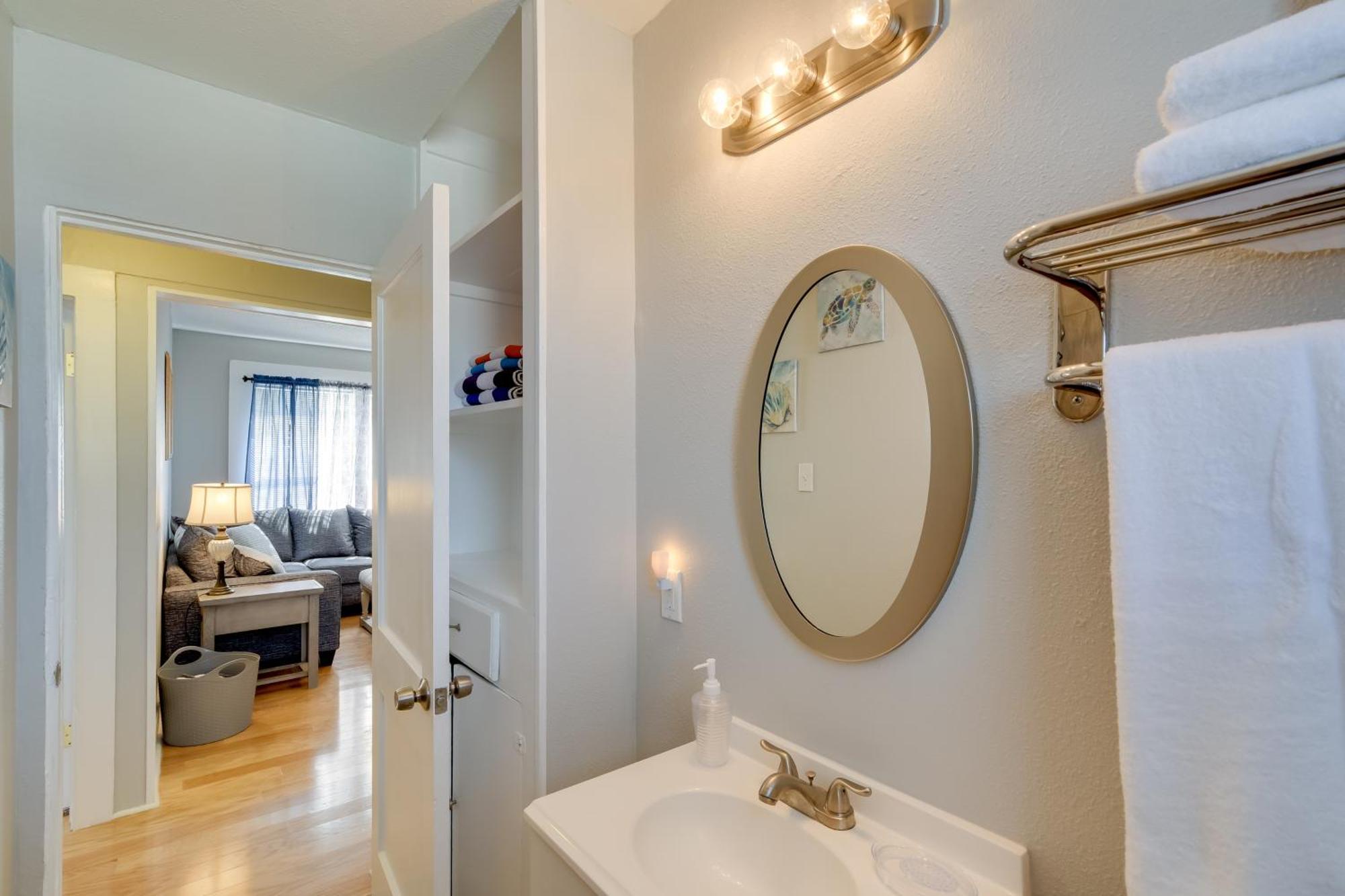 Beautiful Galveston Apt With Deck Less Than 3 Mi To Dtwn! Екстериор снимка