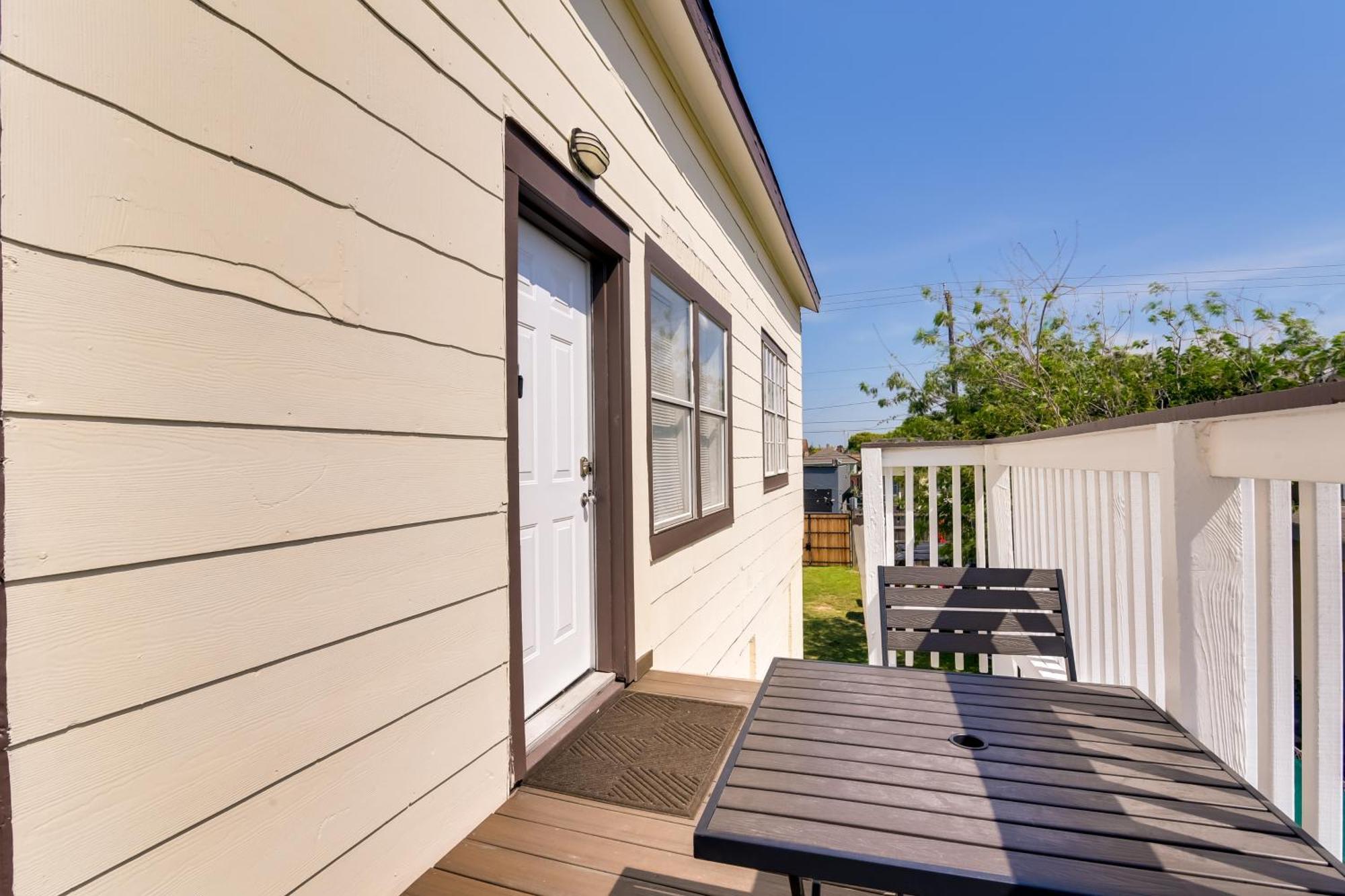 Beautiful Galveston Apt With Deck Less Than 3 Mi To Dtwn! Екстериор снимка