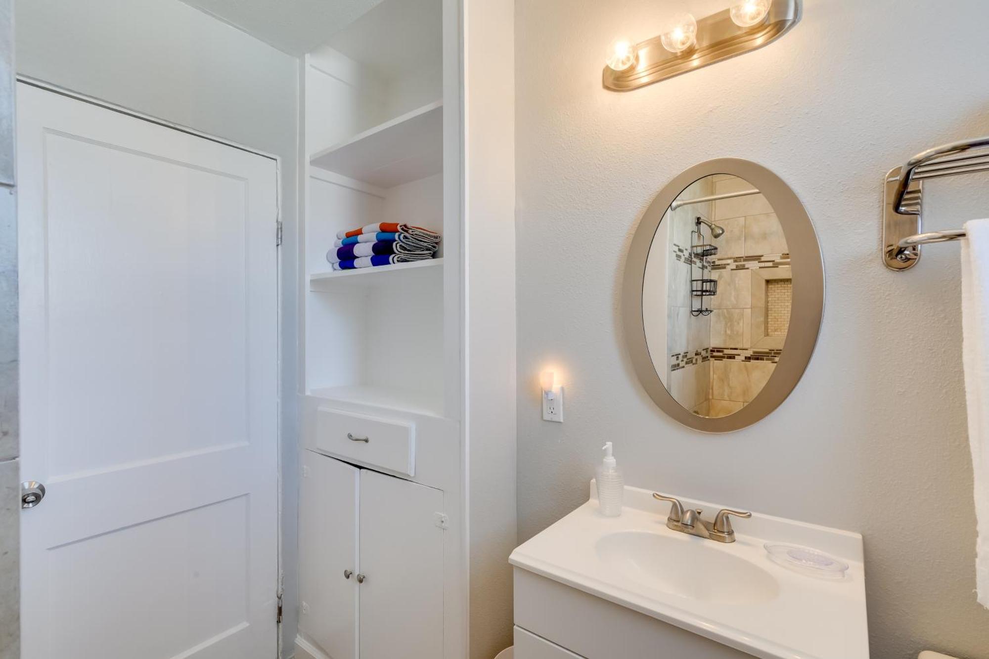 Beautiful Galveston Apt With Deck Less Than 3 Mi To Dtwn! Екстериор снимка